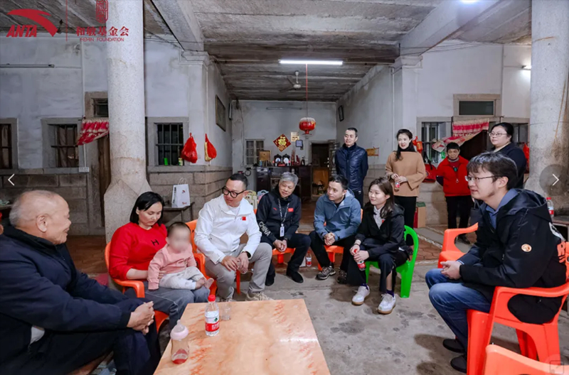 新华社独家专访安踏集团董事局主席 丁世忠